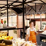 Seetelhotel Pommerscher Hof Wellnesshotel Im Herzen Der Kaiserbaeder Mit Direktem Zugang Zur Wellnessoase Shehrazade Heringsdorf