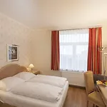 Seetelhotel Pommerscher Hof Wellnesshotel Im Herzen Der Kaiserbaeder Mit Direktem Zugang Zur Wellnessoase Shehrazade Hotel