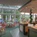 Szálloda Seetelhotel Pommerscher Hof Wellnesshotel Im Herzen Der Kaiserbaeder Mit Direktem Zugang Zur Wellnessoase Shehrazade 4*