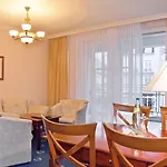 Seetelhotel Pommerscher Hof Wellnesshotel Im Herzen Der Kaiserbaeder Mit Direktem Zugang Zur Wellnessoase Shehrazade 4*