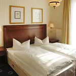 Szálloda Seetelhotel Pommerscher Hof Wellnesshotel Im Herzen Der Kaiserbaeder Mit Direktem Zugang Zur Wellnessoase Shehrazade Heringsdorf