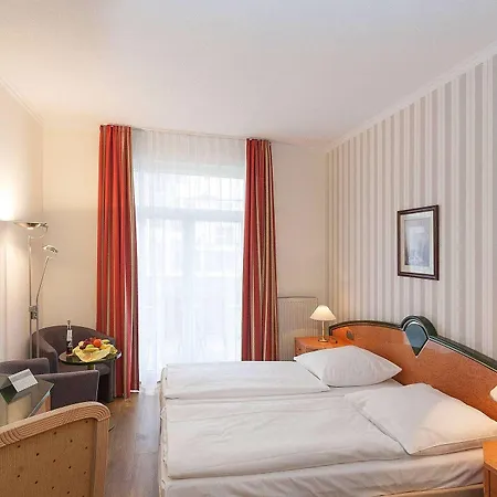 Hotel Seetelhotel Pommerscher Hof Wellnesshotel Im Herzen Der Kaiserbaeder Mit Direktem Zugang Zur Wellnessoase Shehrazade Heringsdorf (Usedom)