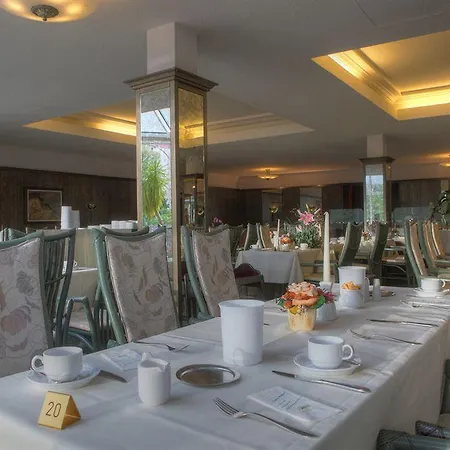 Seetelhotel Pommerscher Hof Wellnesshotel Im Herzen Der Kaiserbaeder Mit Direktem Zugang Zur Wellnessoase Shehrazade 4*