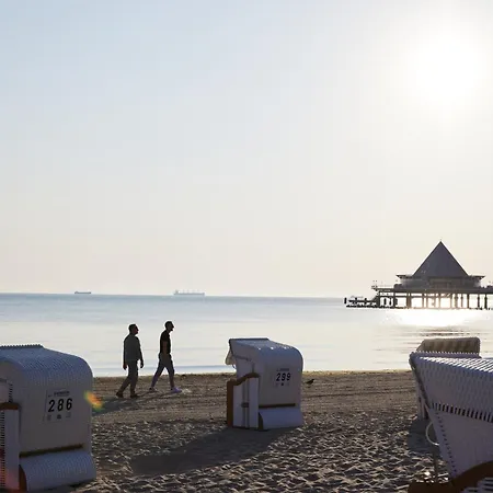 Seetelhotel Pommerscher Hof Wellnesshotel Im Herzen Der Kaiserbaeder Mit Direktem Zugang Zur Wellnessoase Shehrazade Heringsdorf (Usedom)