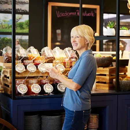 Seetelhotel Pommerscher Hof Wellnesshotel Im Herzen Der Kaiserbaeder Mit Direktem Zugang Zur Wellnessoase Shehrazade 4* Heringsdorf (Usedom)