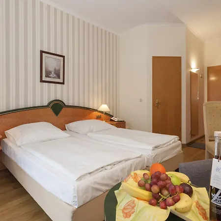 Seetelhotel Pommerscher Hof Wellnesshotel Im Herzen Der Kaiserbaeder Mit Direktem Zugang Zur Wellnessoase Shehrazade Ξενοδοχείο