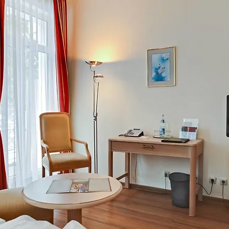 Hotel Seetelhotel Pommerscher Hof Wellnesshotel Im Herzen Der Kaiserbaeder Mit Direktem Zugang Zur Wellnessoase Shehrazade 4*