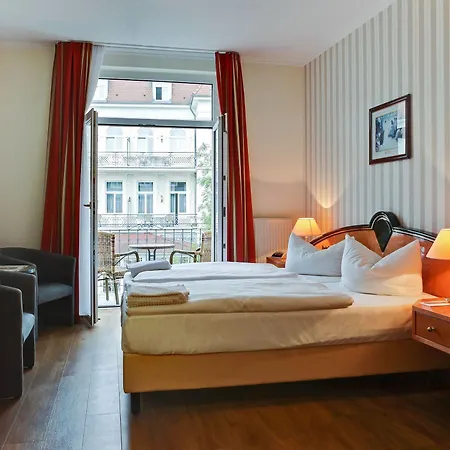 호텔 Seetelhotel Pommerscher Hof Wellnesshotel Im Herzen Der Kaiserbaeder Mit Direktem Zugang Zur Wellnessoase Shehrazade 4*