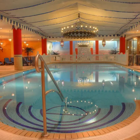 Seetelhotel Pommerscher Hof Wellnesshotel Im Herzen Der Kaiserbaeder Mit Direktem Zugang Zur Wellnessoase Shehrazade 4* הרינגסדורף