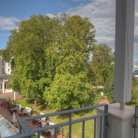 Ξενοδοχείο Seetelhotel Pommerscher Hof Wellnesshotel Im Herzen Der Kaiserbaeder Mit Direktem Zugang Zur Wellnessoase Shehrazade