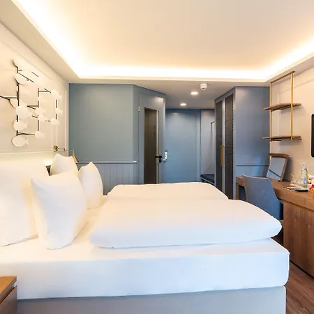 Seetelhotel Pommerscher Hof Wellnesshotel Im Herzen Der Kaiserbaeder Mit Direktem Zugang Zur Wellnessoase Shehrazade 제바트헤링스도르프