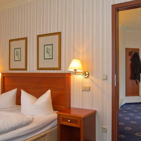 酒店 Seetelhotel Pommerscher Hof Wellnesshotel Im Herzen Der Kaiserbaeder Mit Direktem Zugang Zur Wellnessoase Shehrazade