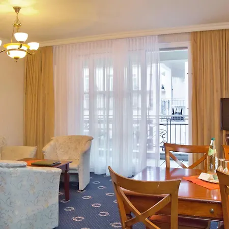 Seetelhotel Pommerscher Hof Wellnesshotel Im Herzen Der Kaiserbaeder Mit Direktem Zugang Zur Wellnessoase Shehrazade Ξενοδοχείο