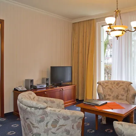 Seetelhotel Pommerscher Hof Wellnesshotel Im Herzen Der Kaiserbaeder Mit Direktem Zugang Zur Wellnessoase Shehrazade Ξενοδοχείο