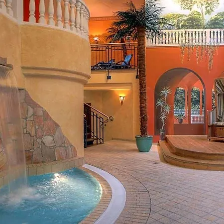 מלון Seetelhotel Pommerscher Hof Wellnesshotel Im Herzen Der Kaiserbaeder Mit Direktem Zugang Zur Wellnessoase Shehrazade 4*