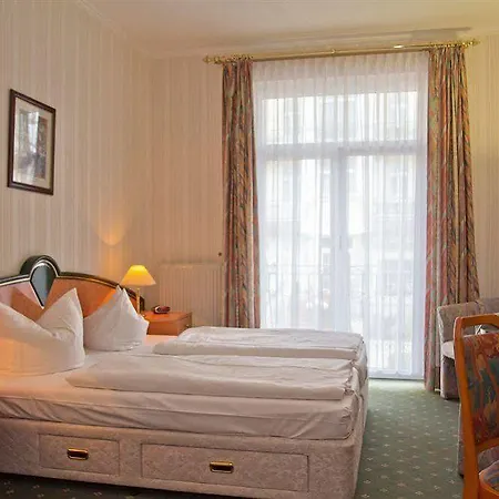 Seetelhotel Pommerscher Hof Wellnesshotel Im Herzen Der Kaiserbaeder Mit Direktem Zugang Zur Wellnessoase Shehrazade Hotel