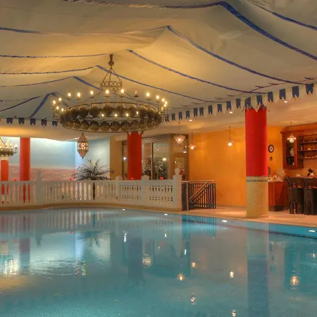 Hotel Seetelhotel Pommerscher Hof Wellnesshotel Im Herzen Der Kaiserbaeder Mit Direktem Zugang Zur Wellnessoase Shehrazade 4*