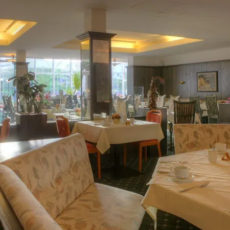 Seetelhotel Pommerscher Hof Wellnesshotel Im Herzen Der Kaiserbaeder Mit Direktem Zugang Zur Wellnessoase Shehrazade Hotel