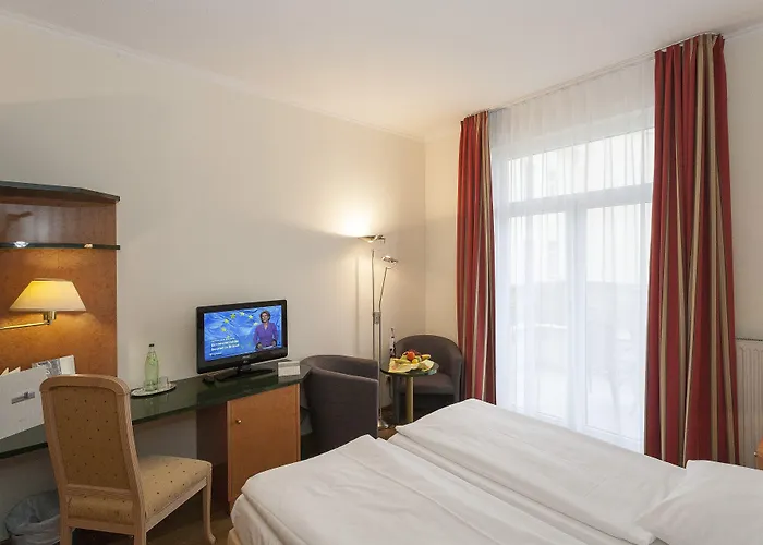 Seetelhotel Pommerscher Hof Wellnesshotel Im Herzen Der Kaiserbaeder Mit Direktem Zugang Zur Wellnessoase Shehrazade Heringsdorf (Usedom)