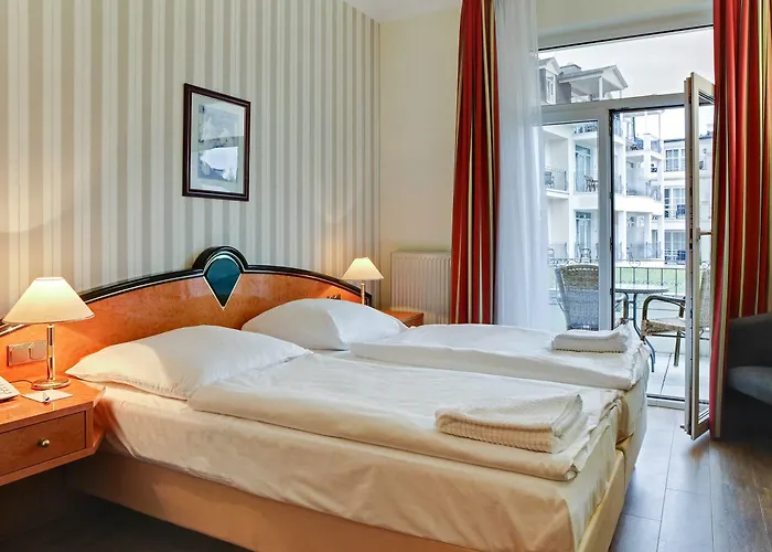 Hotell Seetelhotel Pommerscher Hof Wellnesshotel Im Herzen Der Kaiserbaeder Mit Direktem Zugang Zur Wellnessoase Shehrazade 4*