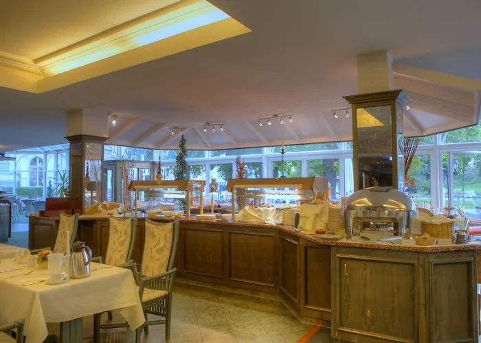 Seetelhotel Pommerscher Hof Wellnesshotel Im Herzen Der Kaiserbaeder Mit Direktem Zugang Zur Wellnessoase Shehrazade 4* Heringsdorf (Usedom)