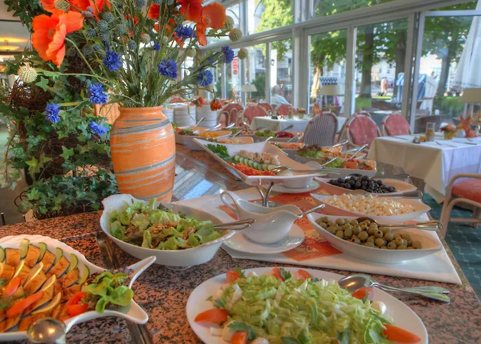 Seetelhotel Pommerscher Hof Wellnesshotel Im Herzen Der Kaiserbaeder Mit Direktem Zugang Zur Wellnessoase Shehrazade Heringsdorf (Usedom)