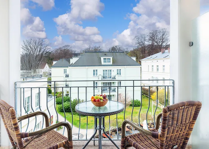 Hotell Seetelhotel Pommerscher Hof Wellnesshotel Im Herzen Der Kaiserbaeder Mit Direktem Zugang Zur Wellnessoase Shehrazade Heringsdorf (Usedom)