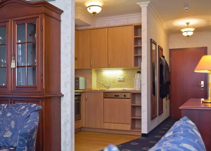 Seetelhotel Pommerscher Hof Wellnesshotel Im Herzen Der Kaiserbaeder Mit Direktem Zugang Zur Wellnessoase Shehrazade 4* Heringsdorf (Usedom)
