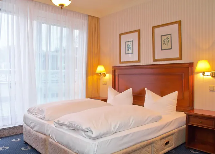 Seetelhotel Pommerscher Hof Wellnesshotel Im Herzen Der Kaiserbaeder Mit Direktem Zugang Zur Wellnessoase Shehrazade 4* Heringsdorf (Usedom)